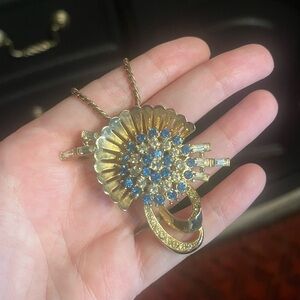 Vintage Gold Tone Cluster Pendant Necklace or Brooch Anthony 1940s 1950s